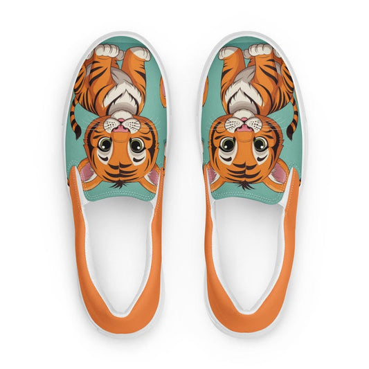 Baby Tiger Safari Zoo Big Cat Outdoors Safari Cute Women’s slip-on canvas shoes